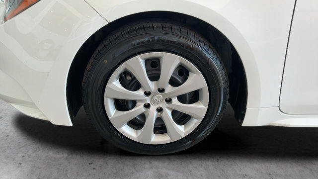 Used 2025 Toyota Corolla LE FWD image 25