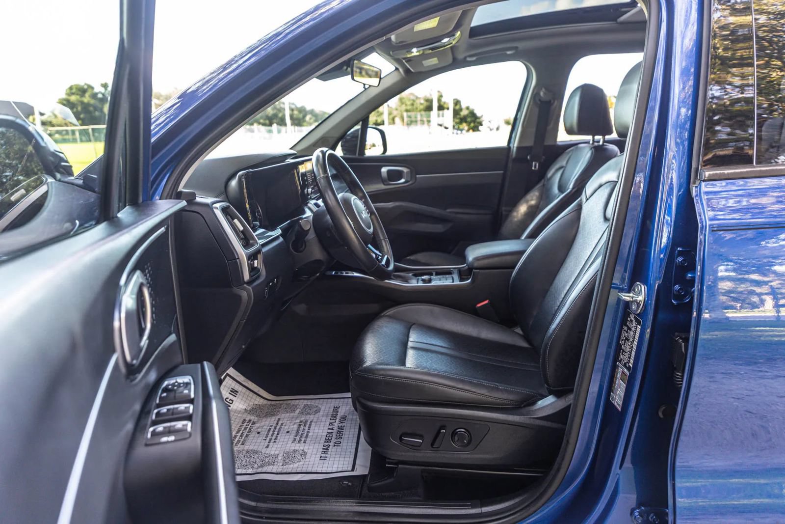 Used 2023 Kia Sorento S w/ Panoramic Sunroof Package FWD image 73