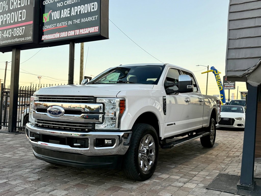 Used 2018 Ford F250 Lariat w/ Chrome Package image 5