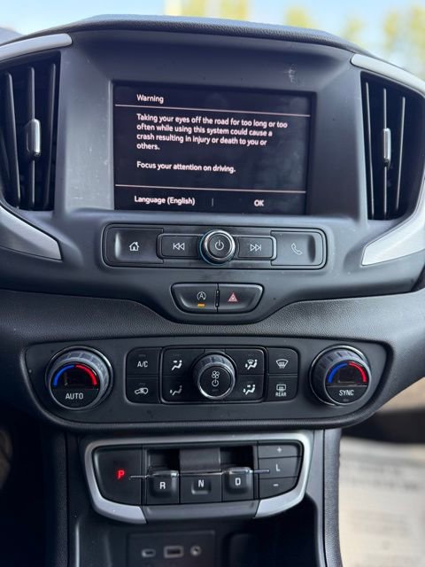 Used 2023 GMC Terrain SLE w/ Driver Convenience Package image 23