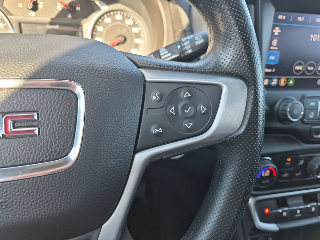 Used 2024 GMC Terrain SLE w/ Driver Convenience Package FWD image 13