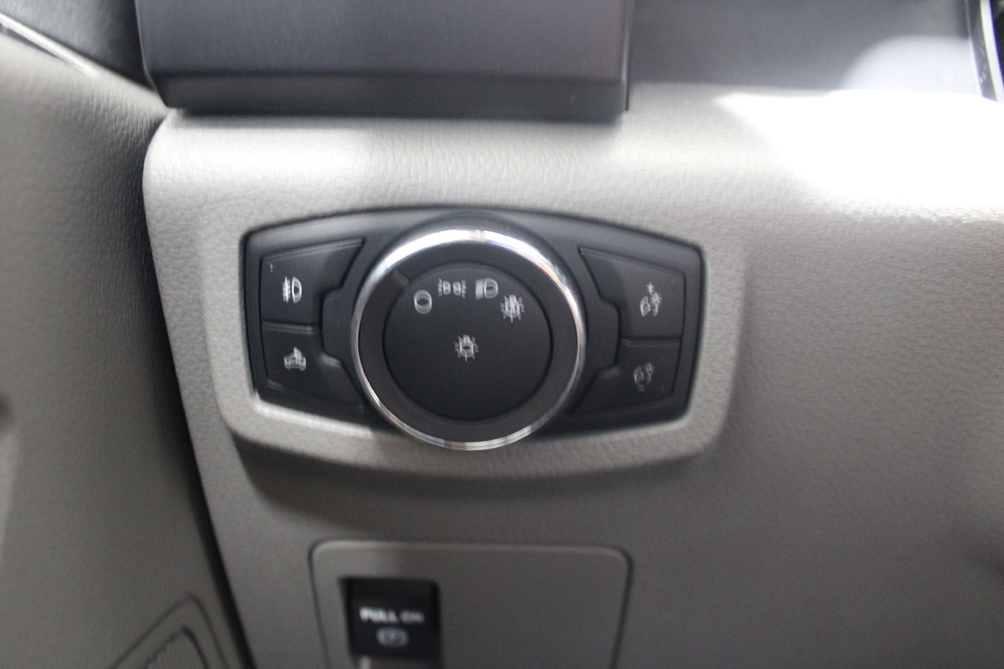 Used 2019 Ford F150 XL w/ Equipment Group 101A Mid AWD/4WD image 34