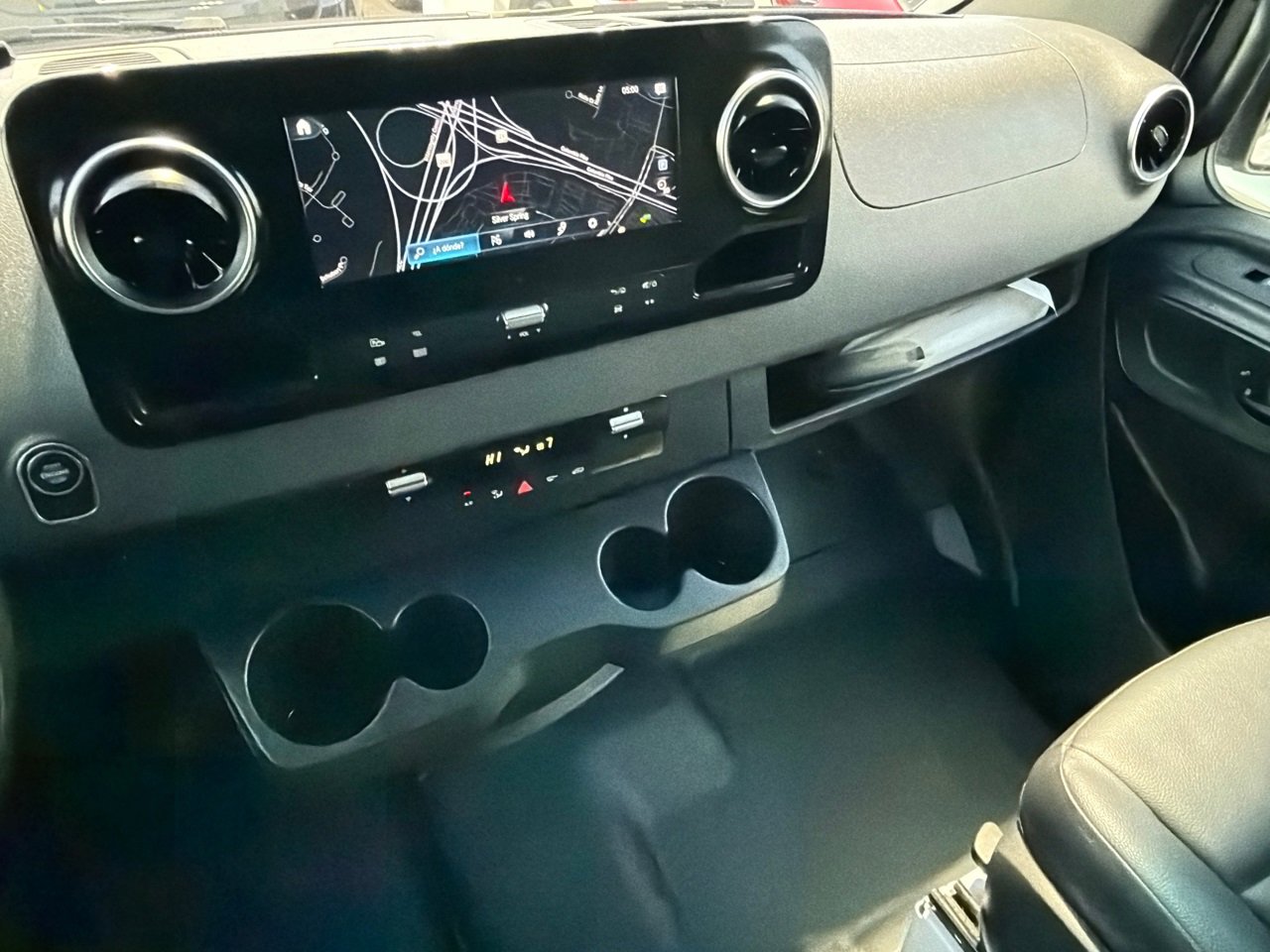 Used 2022 Mercedes-Benz Sprinter 3500 image 25