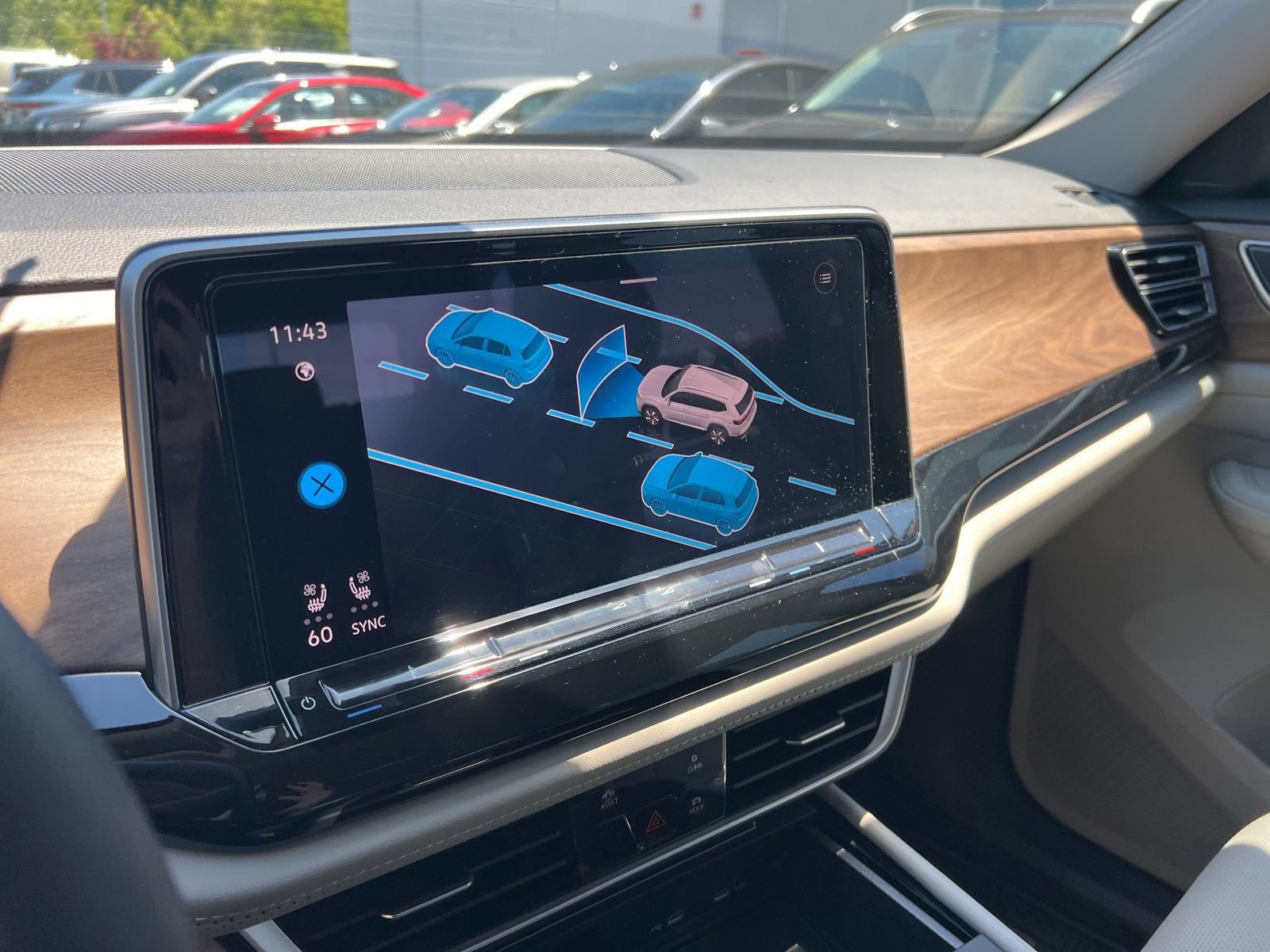 Used 2026 Volkswagen Atlas SE FWD image 17