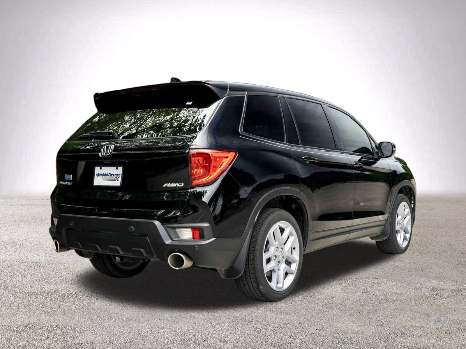Used 2025 Honda Passport EX-L image 9