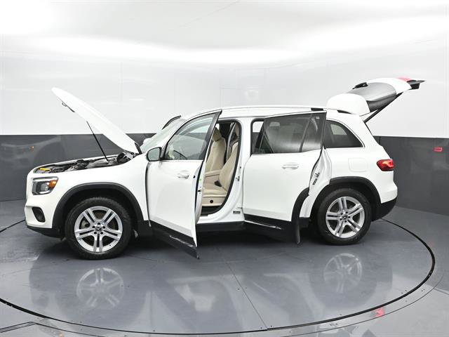 Used 2023 Mercedes-Benz GLB 250 w/ Premium Package image 44