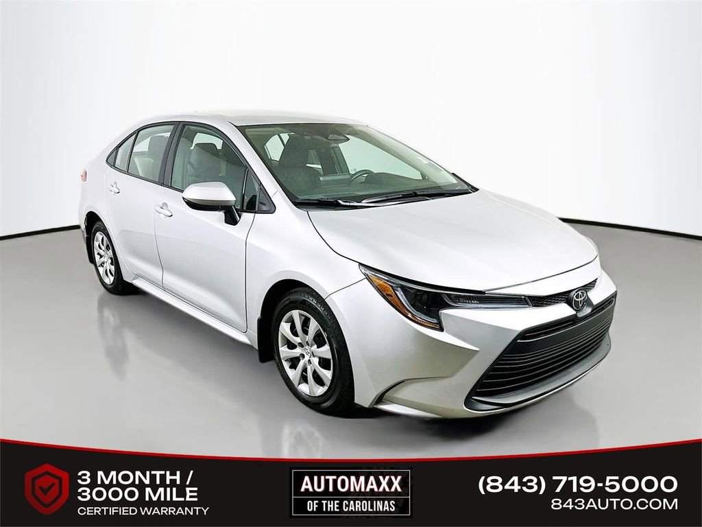 Used 2025 Toyota Corolla LE image 1