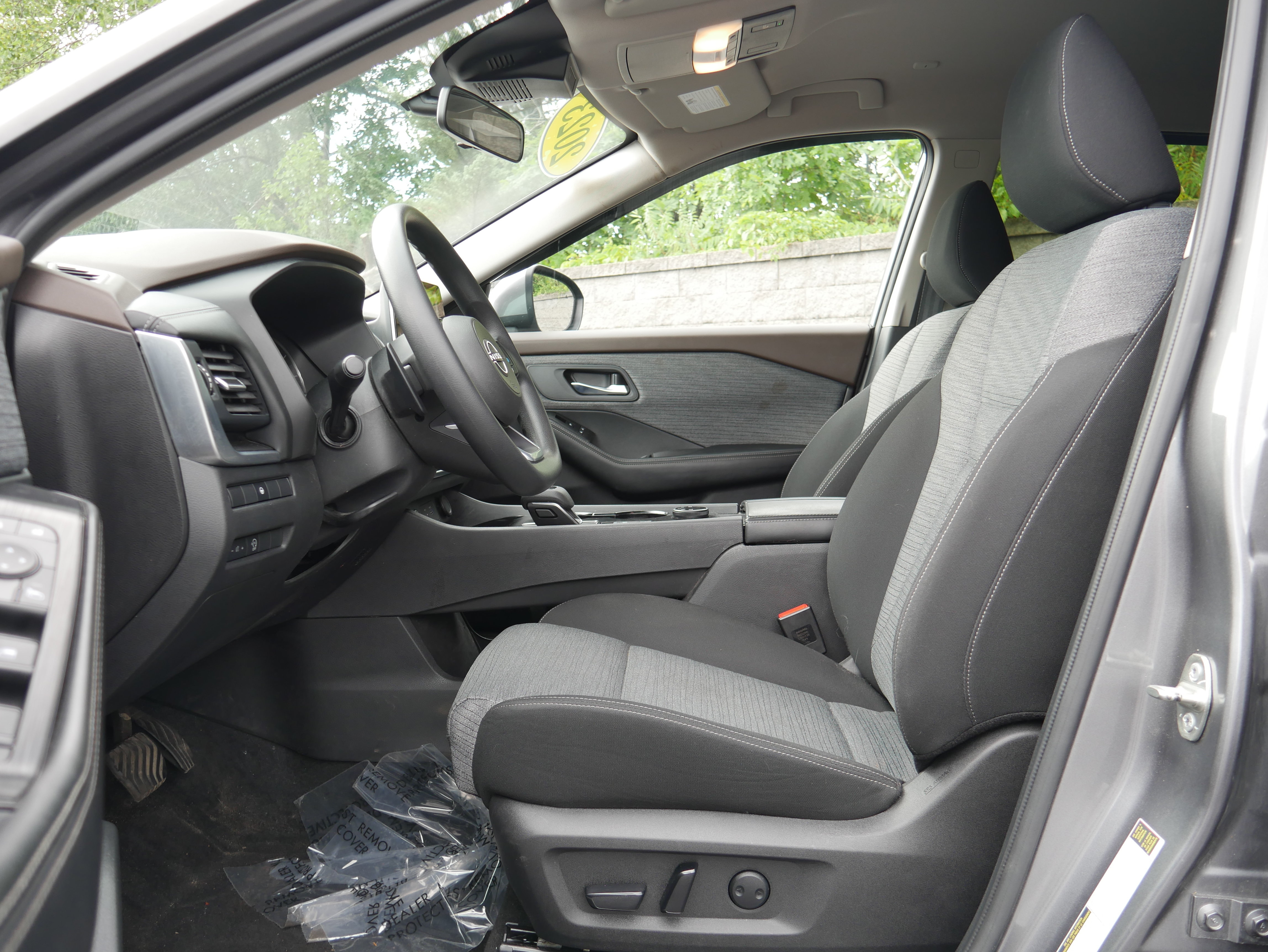 Used 2023 Nissan Rogue SV AWD/4WD image 12