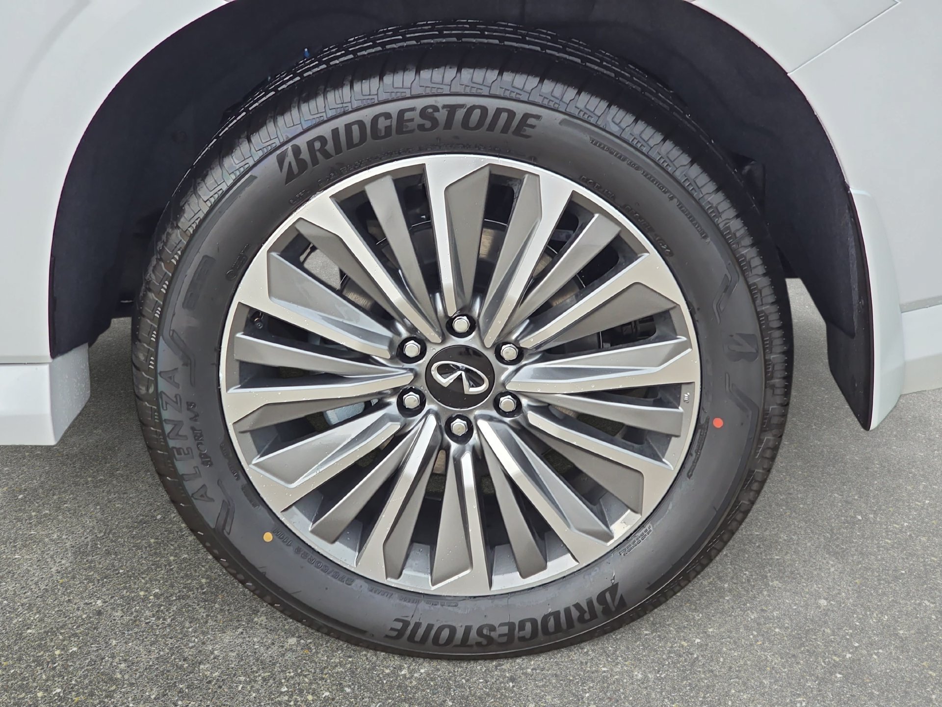 New 2027 INFINITI QX80 Luxe AWD/4WD image 32