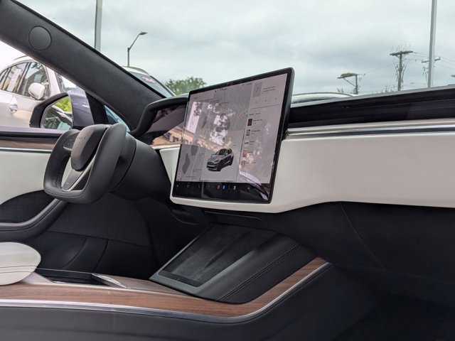 Used 2021 Tesla Model S Plaid image 21