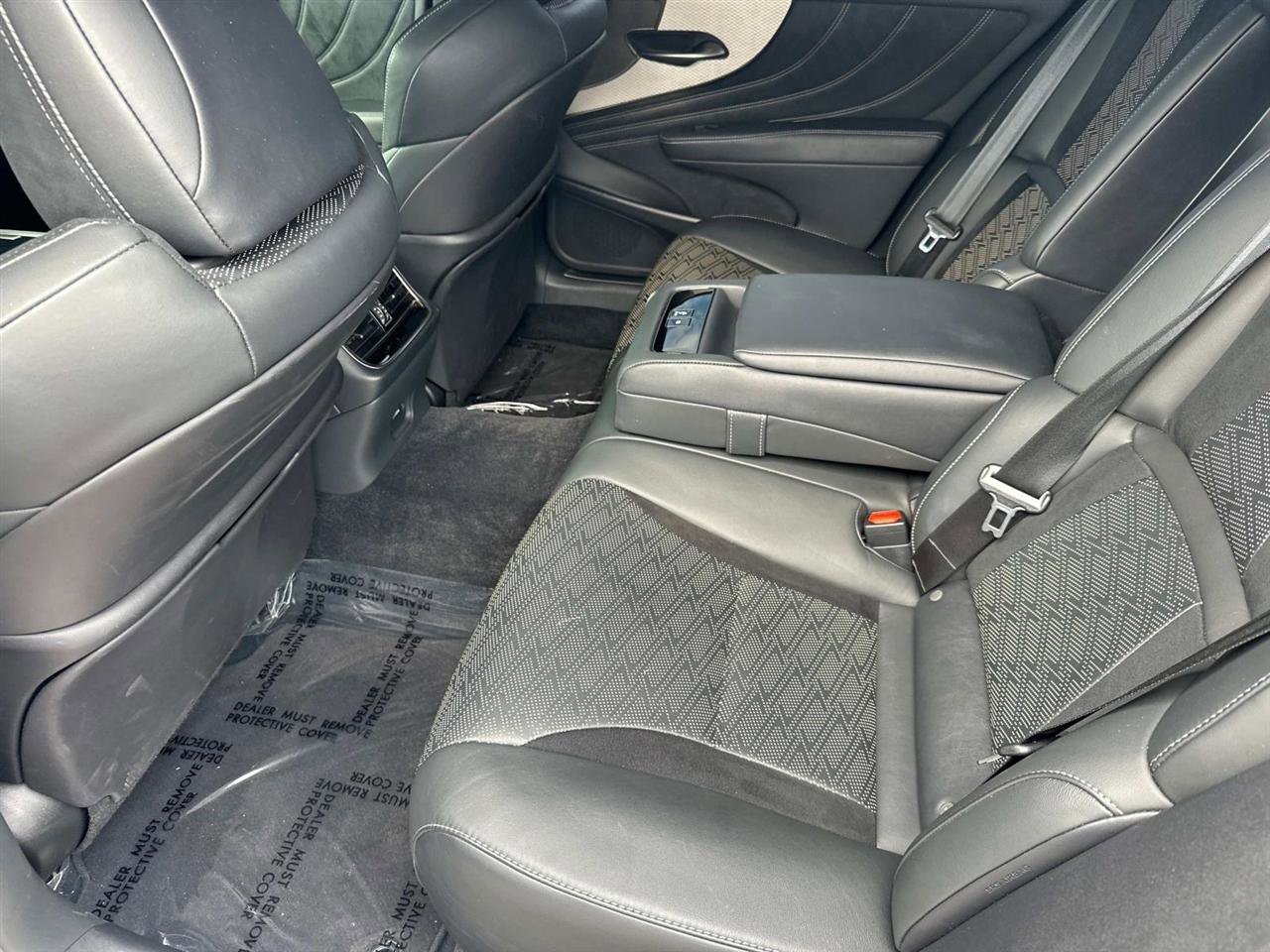 Used 2021 Lexus LS 500 F Sport w/ Accessory Package (Z2) RWD image 16
