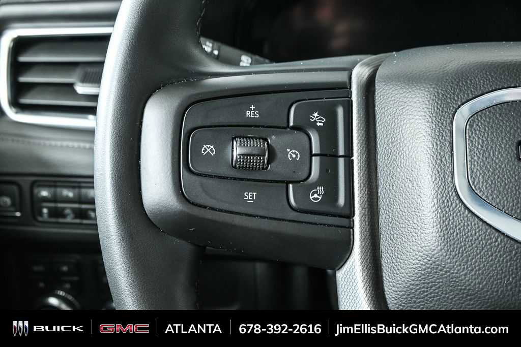 Used 2024 GMC Yukon XL Denali image 12
