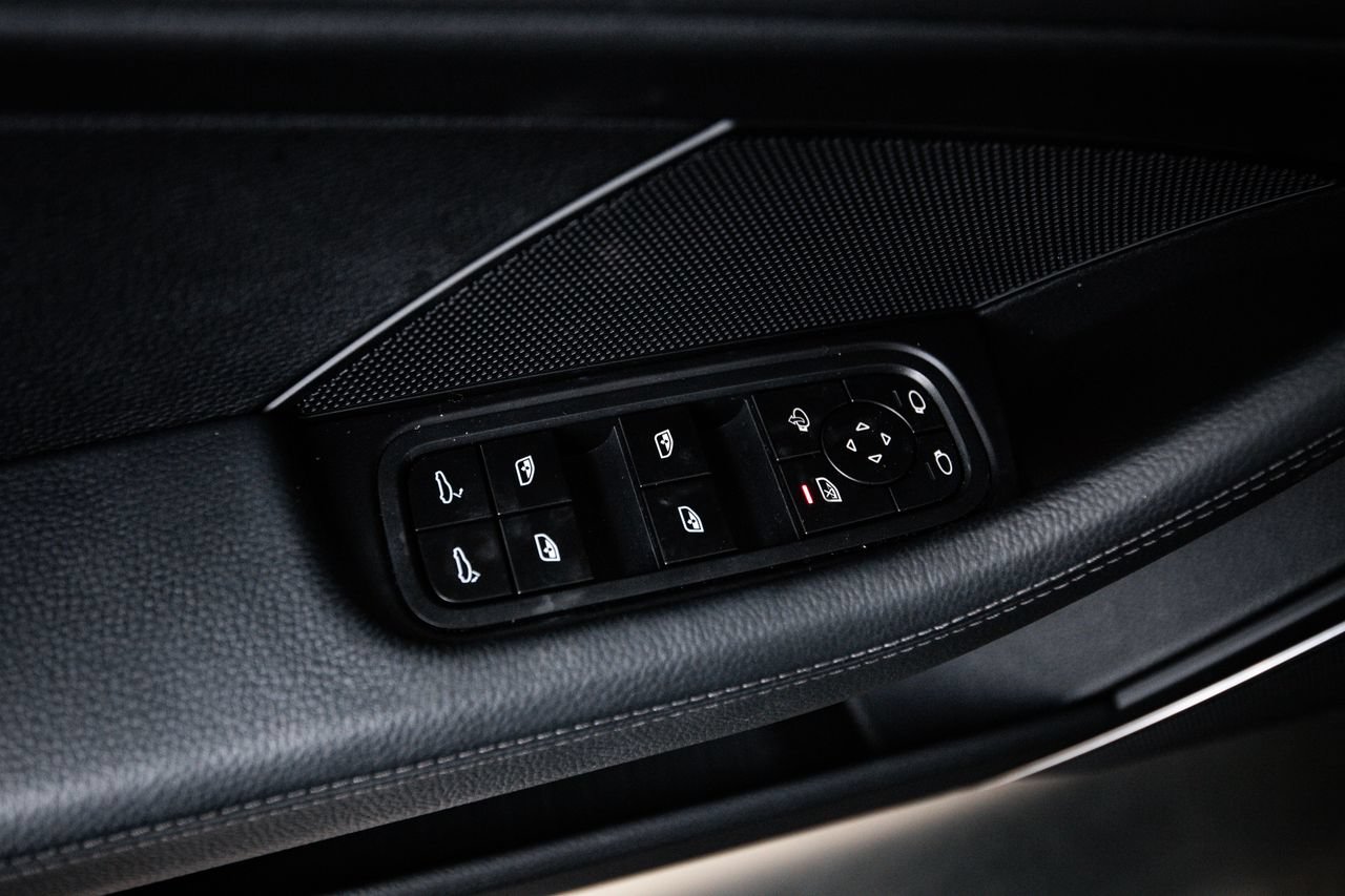 Certified 2023 Porsche Panamera image 22
