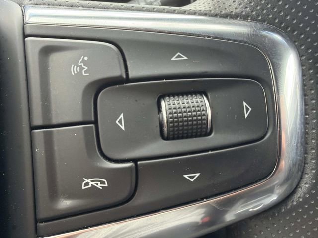 Used 2025 Chevrolet Blazer LT AWD/4WD image 28