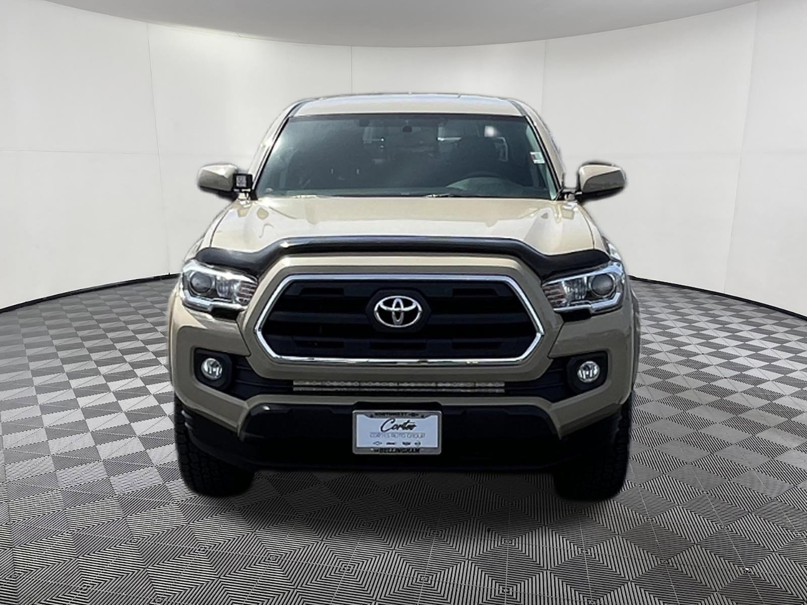 Used 2016 Toyota Tacoma SR5 w/ SR5 Appearance Package (SN) RWD image 2