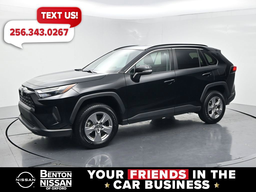 Used 2024 Toyota RAV4 XLE AWD/4WD image 1