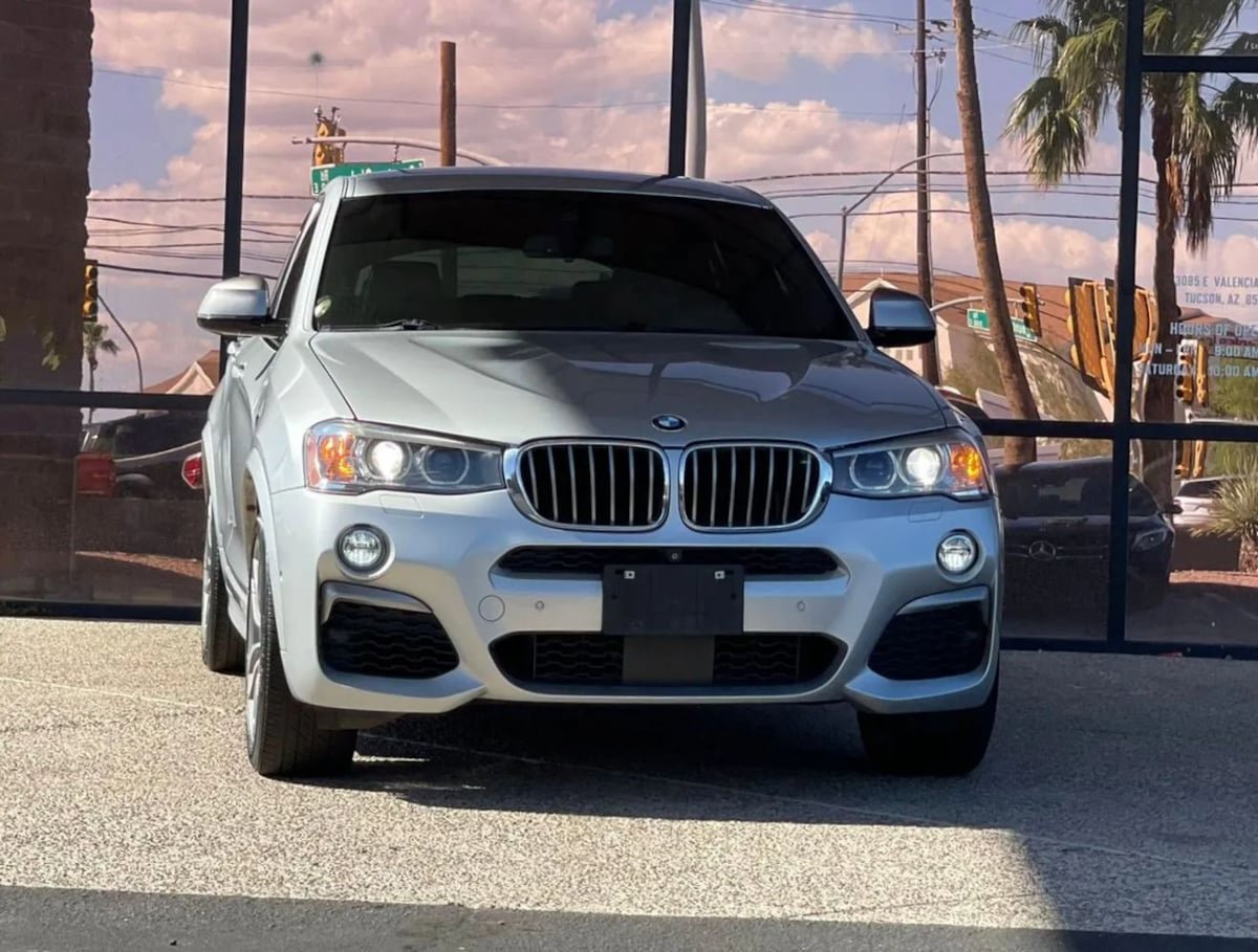 Used 2018 BMW X4 M40i image 23