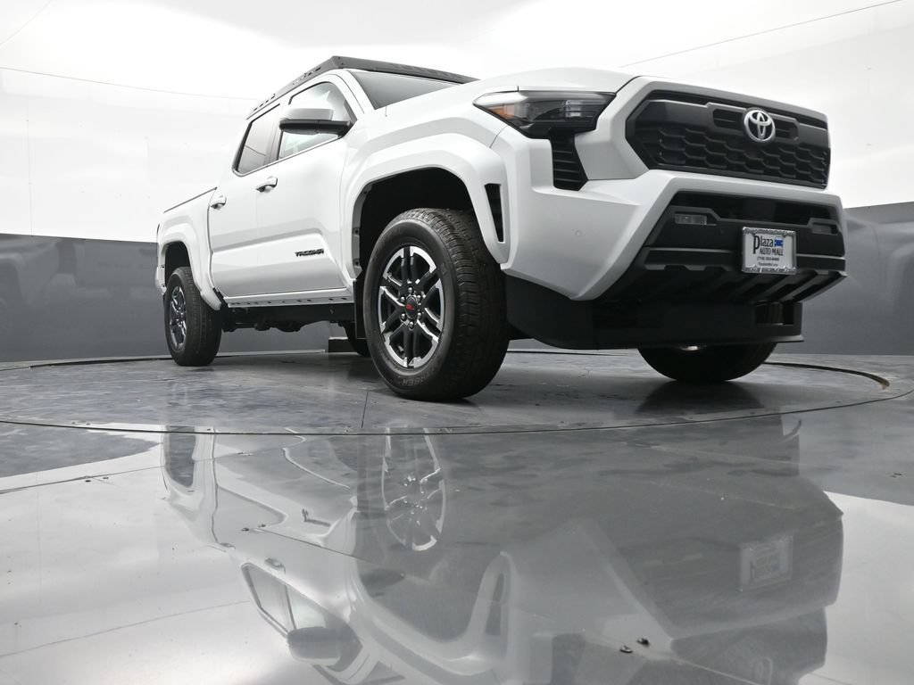 New 2024 Toyota Tacoma TRD Sport w/ TRD Sport Upgrade Package AWD/4WD image 25