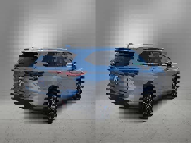 Used 2022 Toyota Highlander XLE image 8