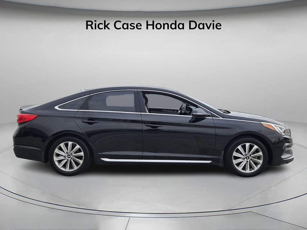 Used 2016 Hyundai Sonata Sport image 3