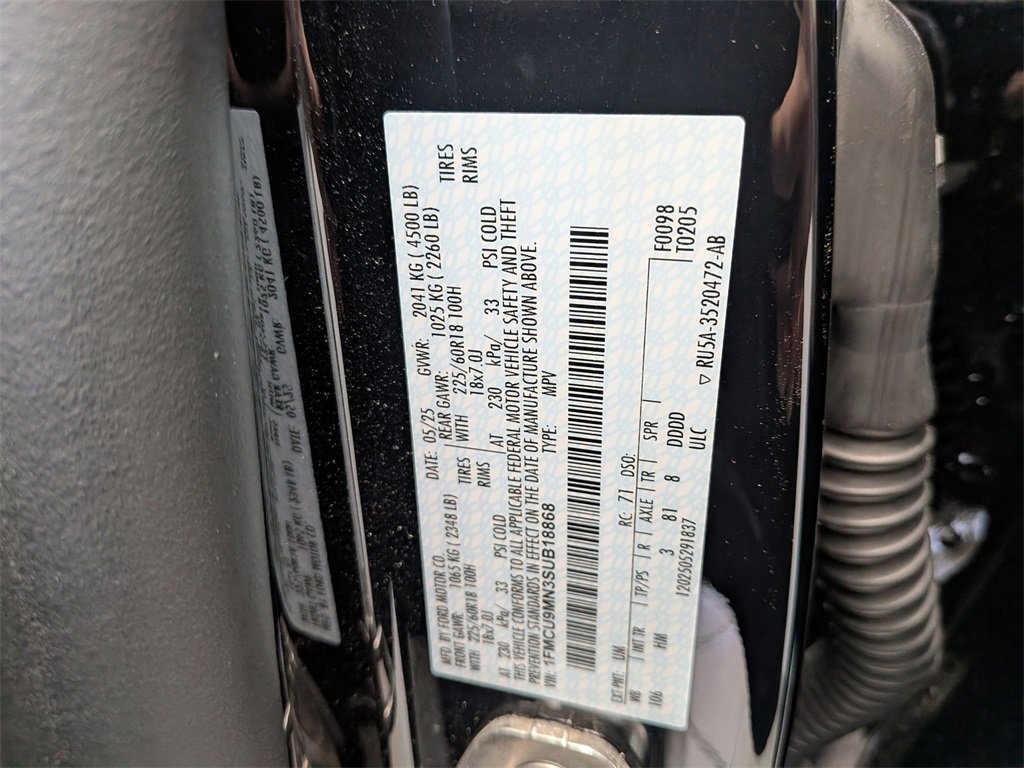 Used 2025 Ford Escape ST-Line image 27