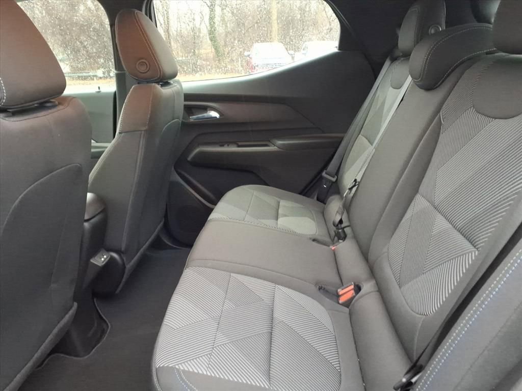 New 2027 Chevrolet Bolt LT w/ Comfort Package image 17