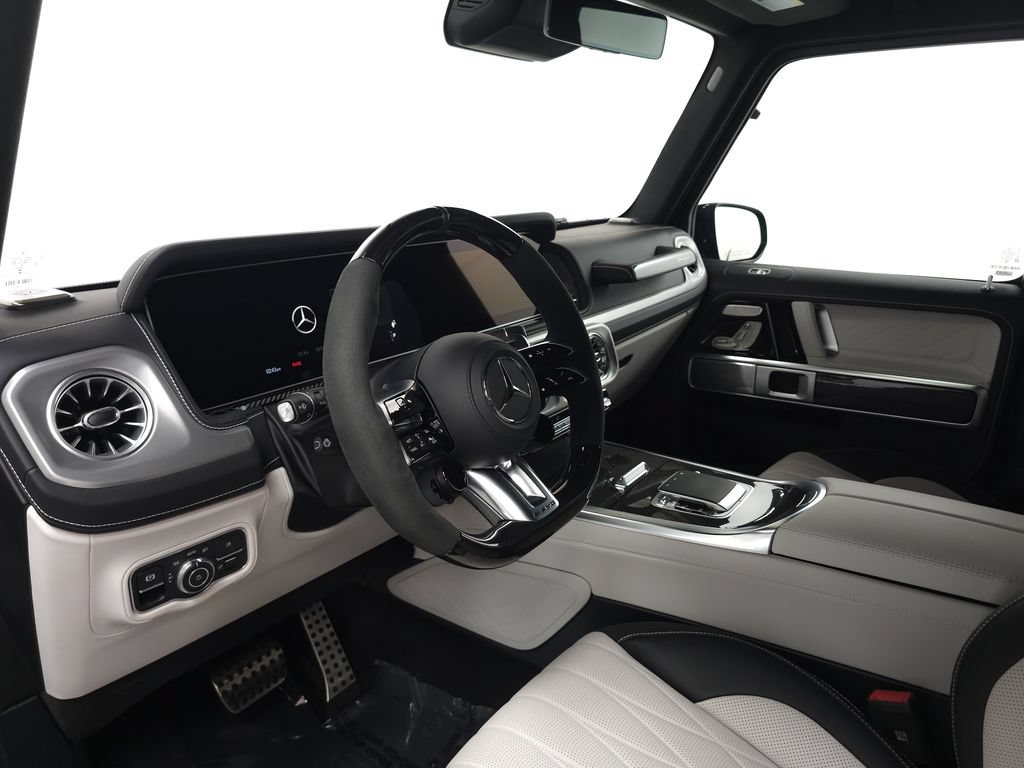 Used 2025 Mercedes-Benz G 63 AMG 4MATIC image 9
