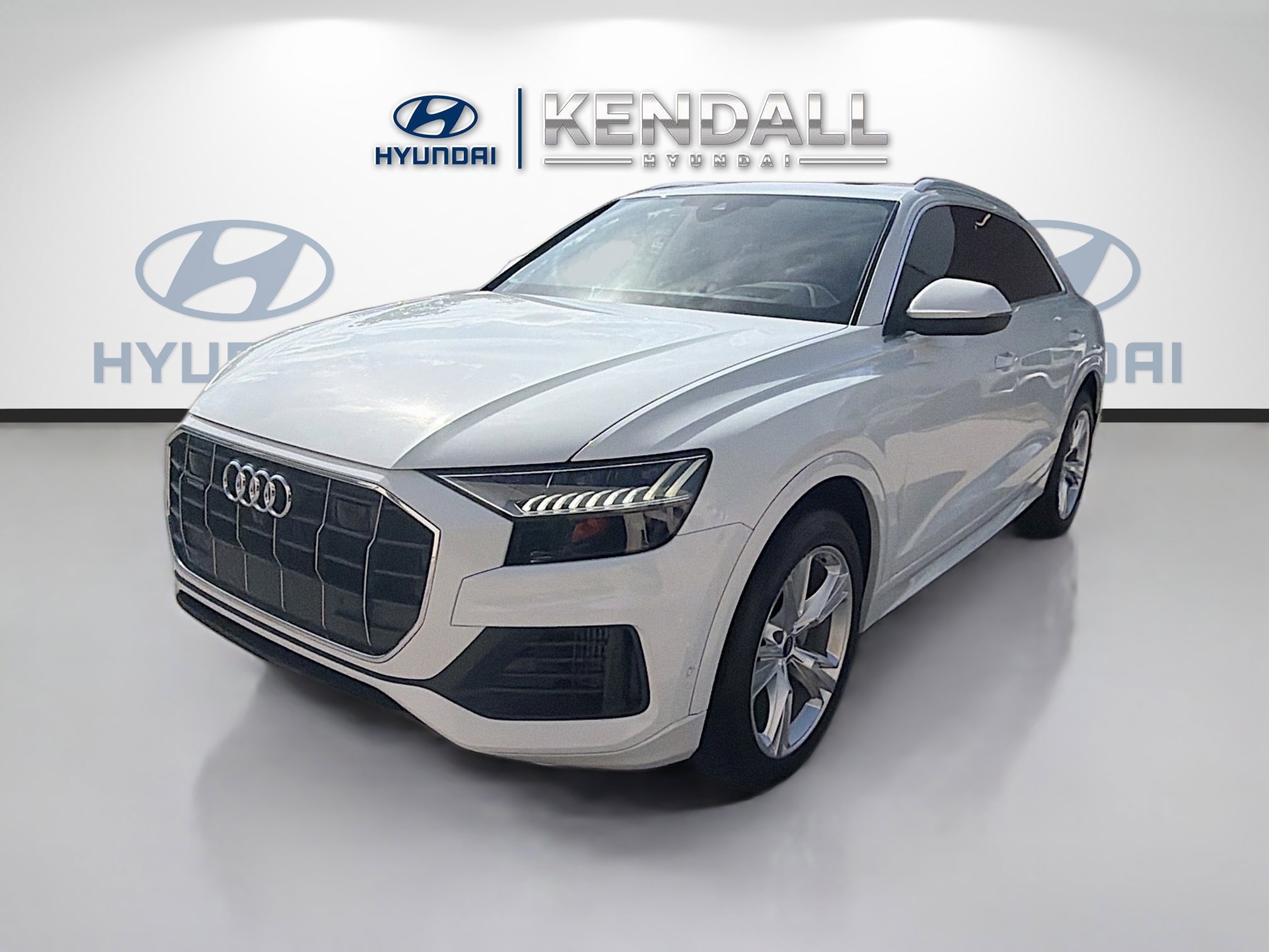 Used 2023 Audi Q8 Prestige image 3