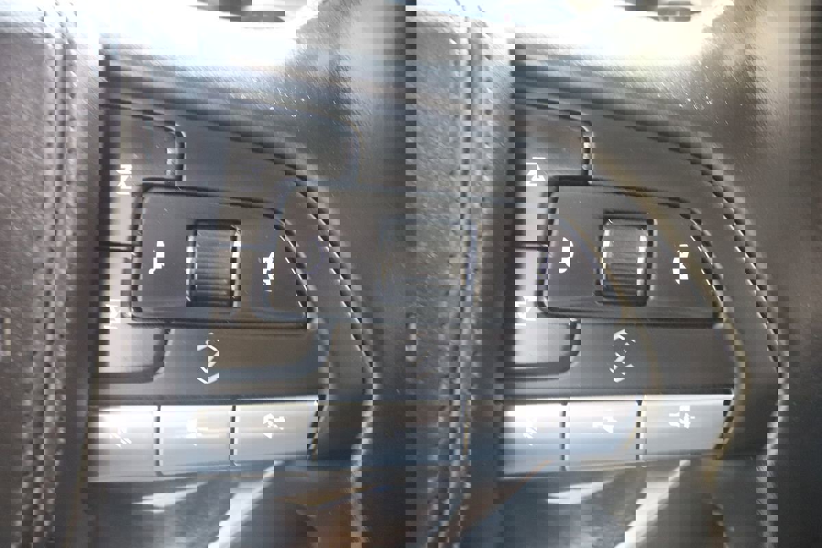 Used 2022 Cadillac Escalade Sport Platinum w/ LPO, ONYX Package image 41