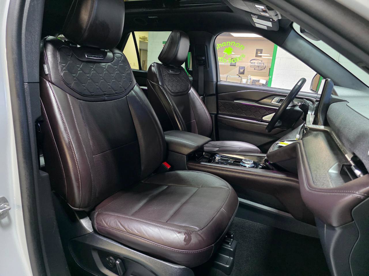 Used 2025 Ford Explorer Platinum w/ LUX Leather Package image 28