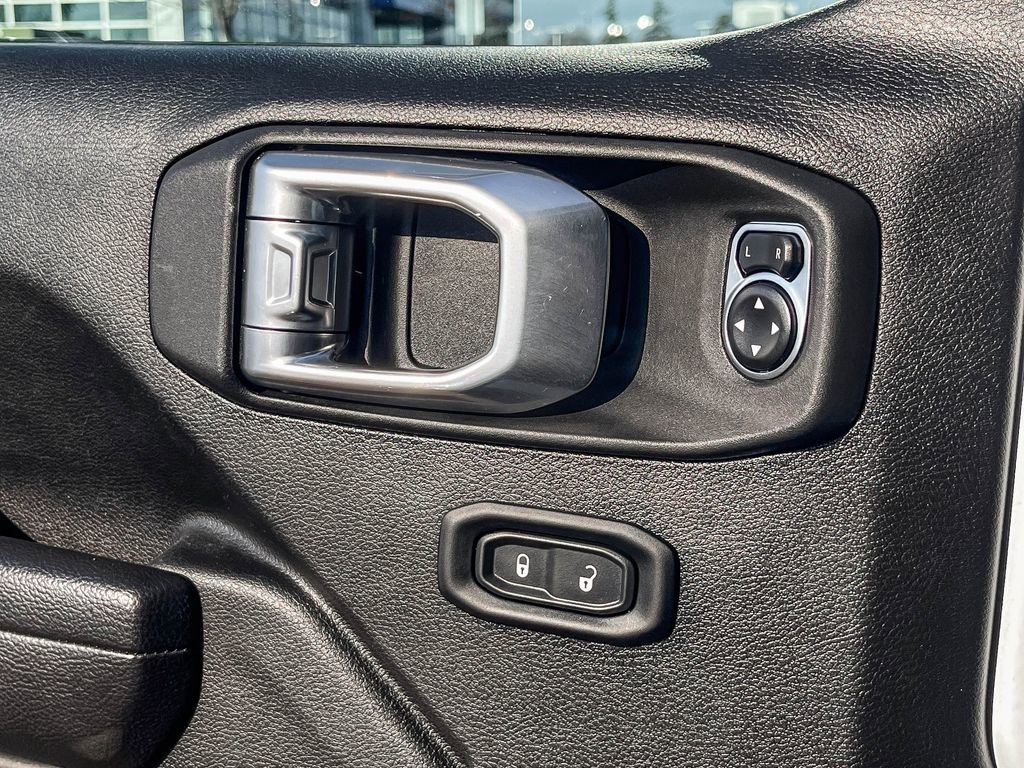 Used 2024 Jeep Wrangler Unlimited image 42