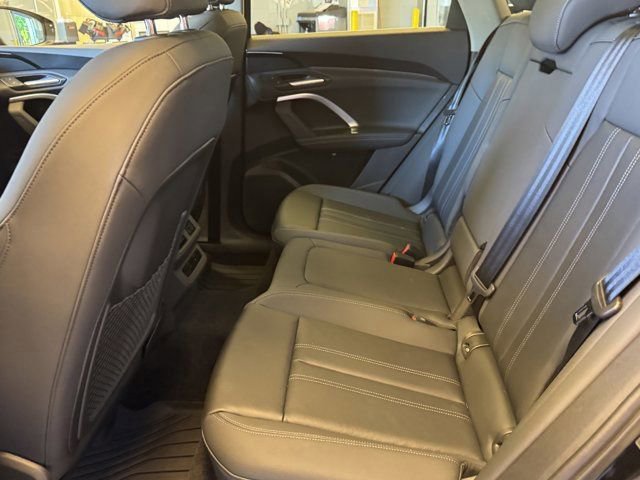 Used 2025 Audi Q5 Premium w/ Convenience Package AWD/4WD image 35