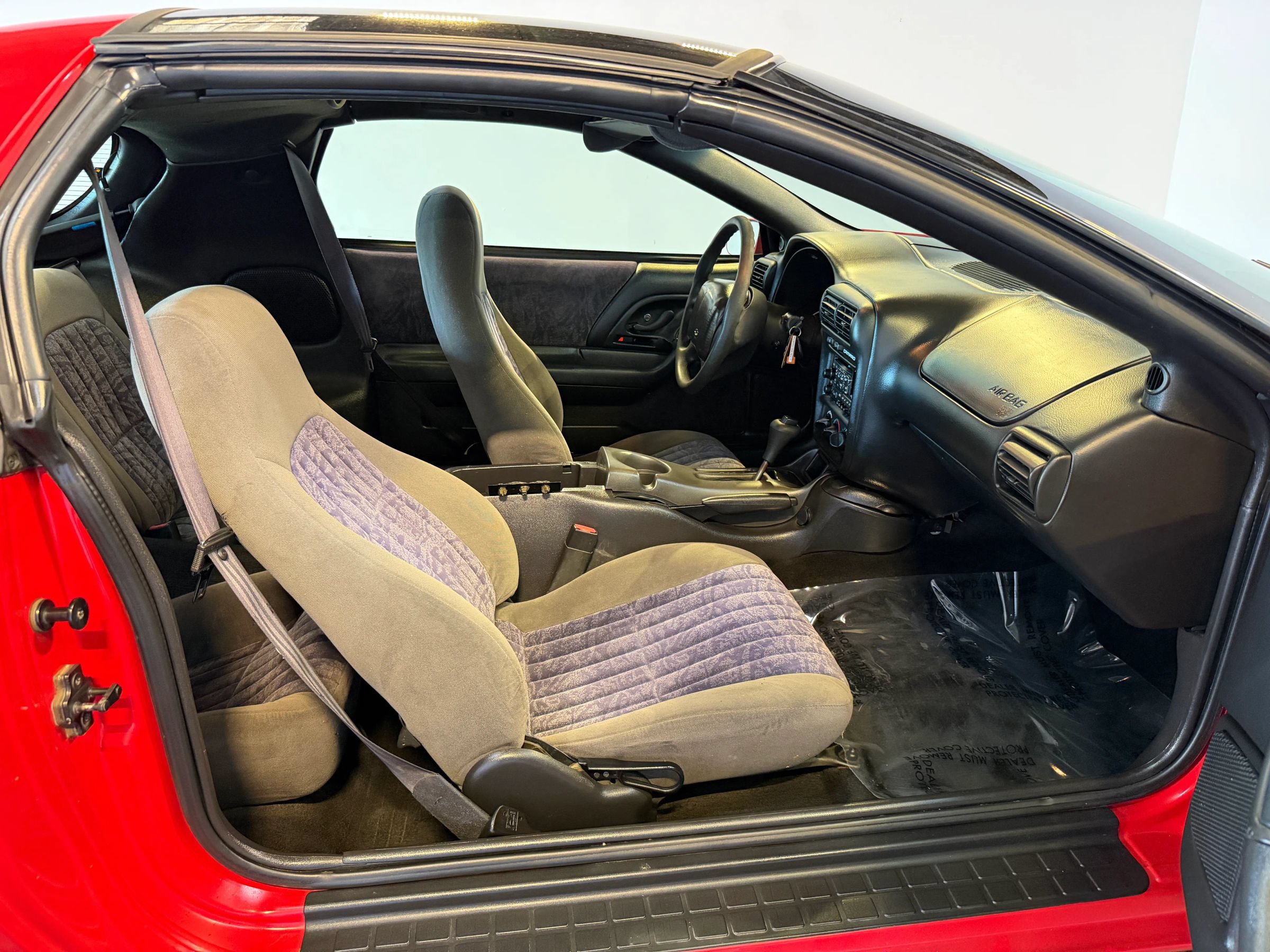 Used 2001 Chevrolet Camaro LT w/ Preferred Equipment Group 1 RWD image 22