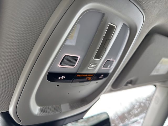Used 2022 Volvo XC60 B5 Momentum image 17