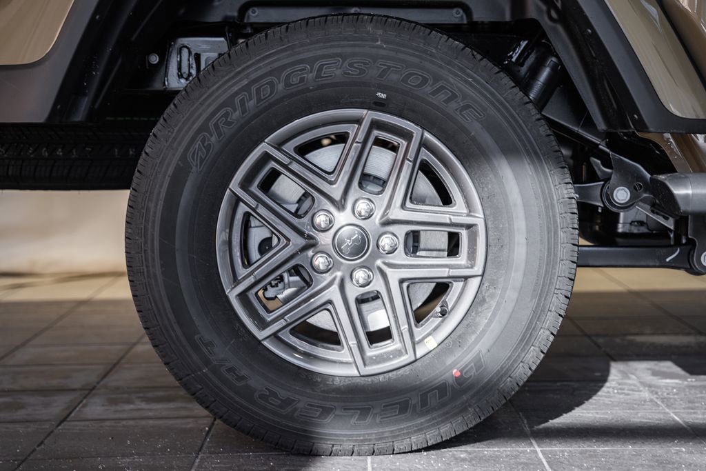 New 2026 Jeep Gladiator Sport image 20