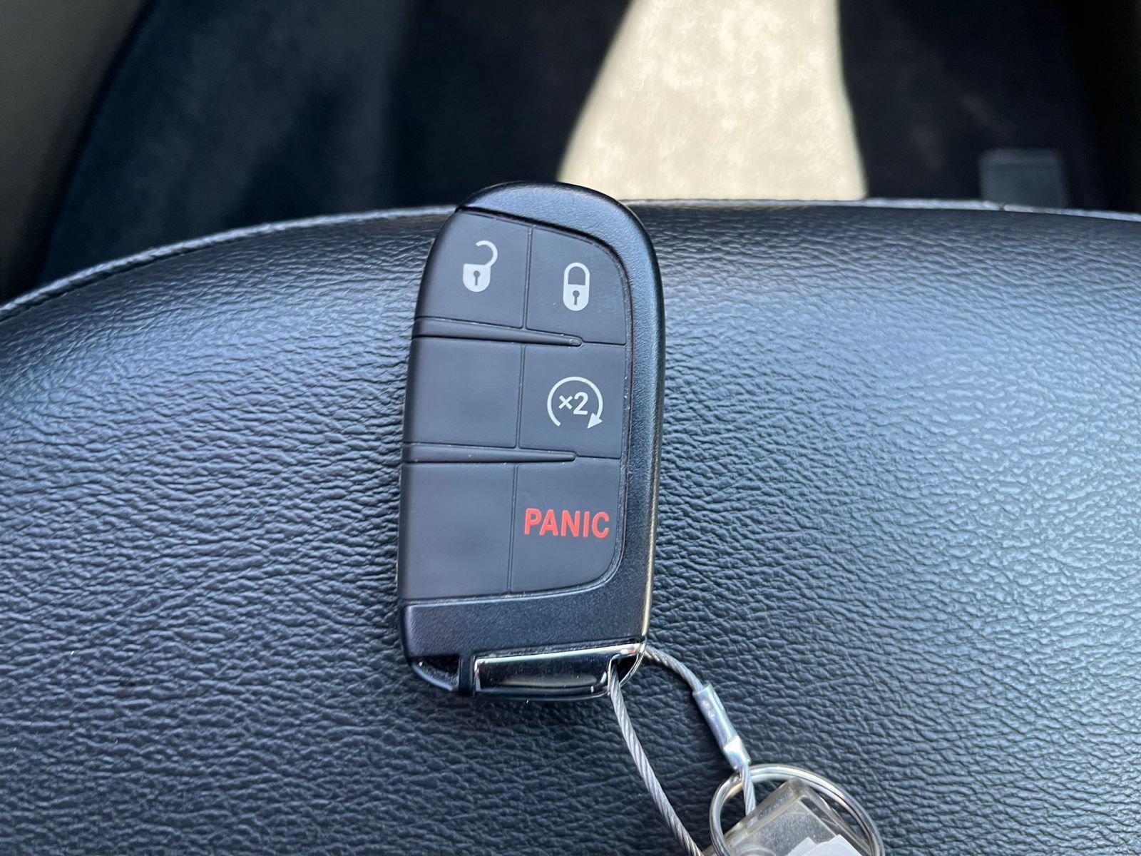 Used 2025 Jeep Compass Latitude AWD/4WD image 24