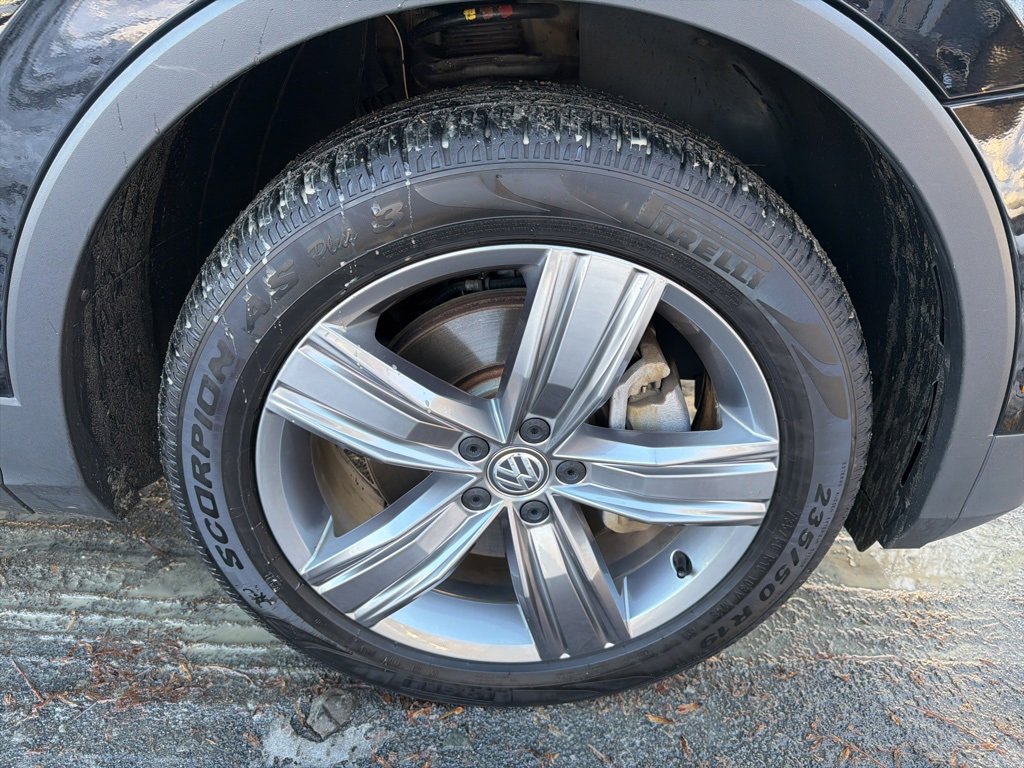 Used 2021 Volkswagen Tiguan SEL image 9