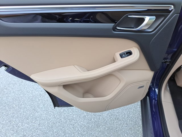 New 2026 Porsche Macan image 21