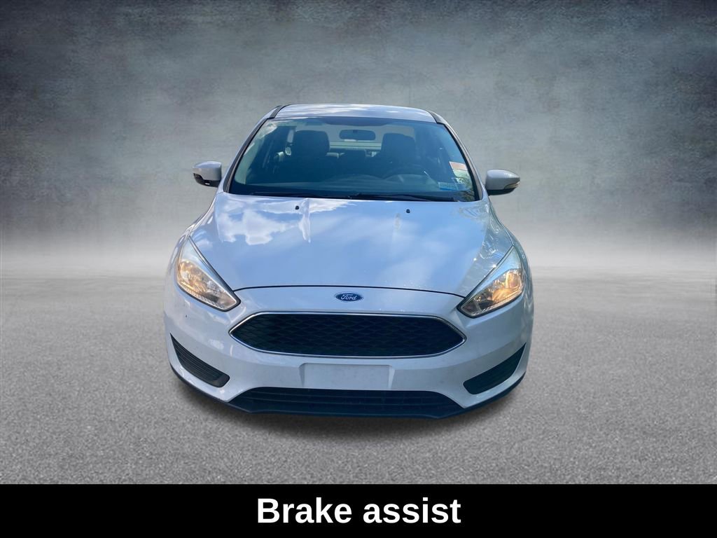 Used 2017 Ford Focus SE w/ Cold Weather Package image 10