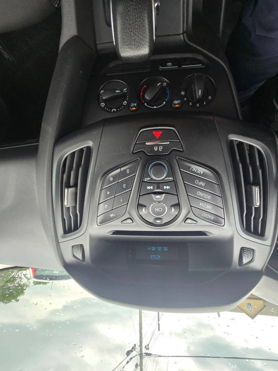 Used 2014 Ford Focus S FWD image 33