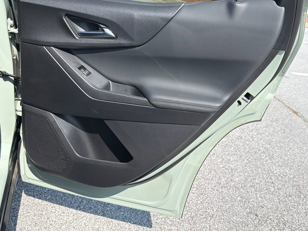 Used 2025 Chevrolet Equinox LT image 16