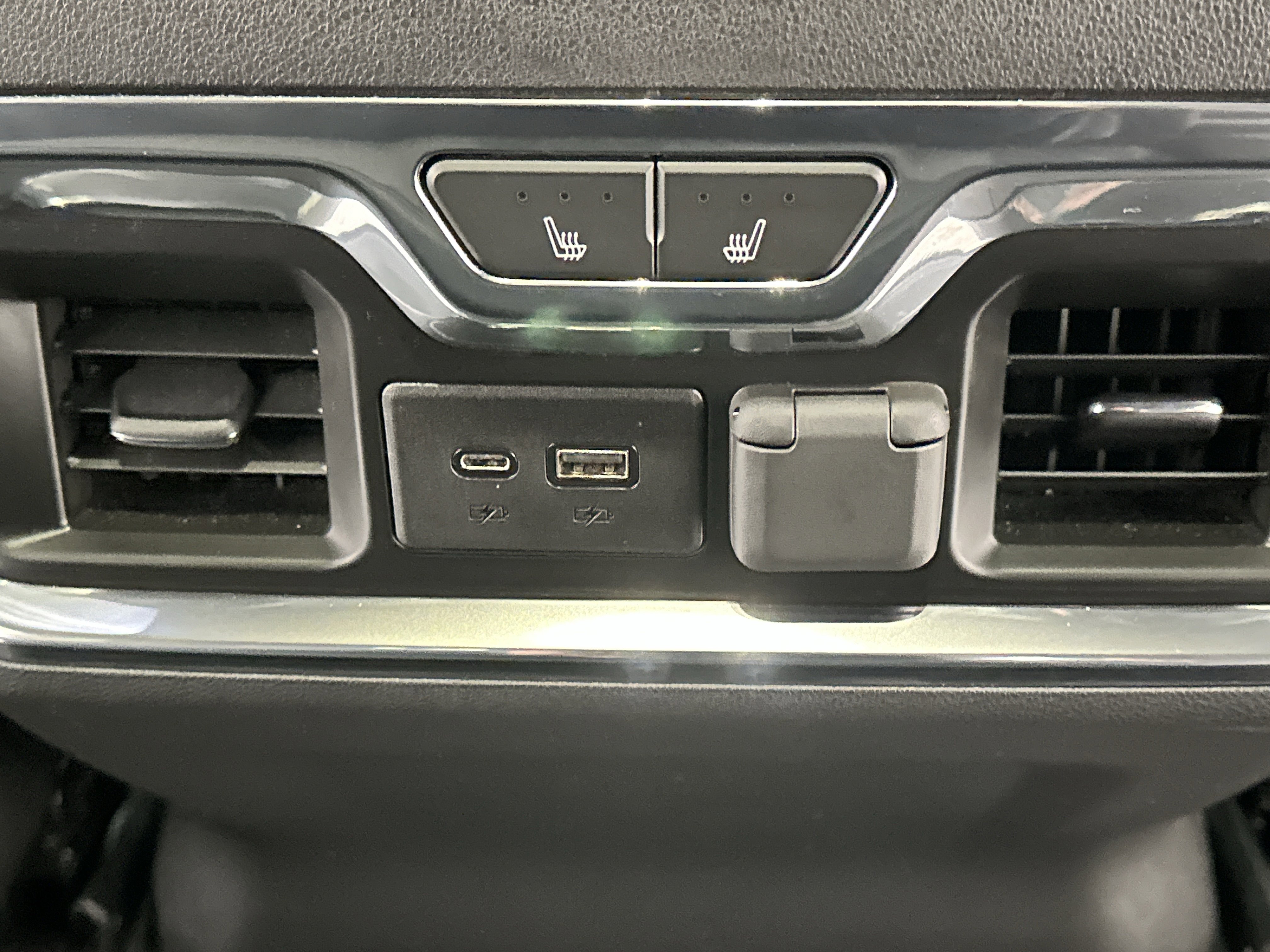 Used 2019 Chevrolet Silverado 1500 High Country image 26