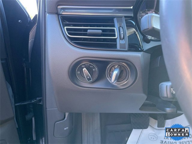 Used 2023 Porsche Macan image 12
