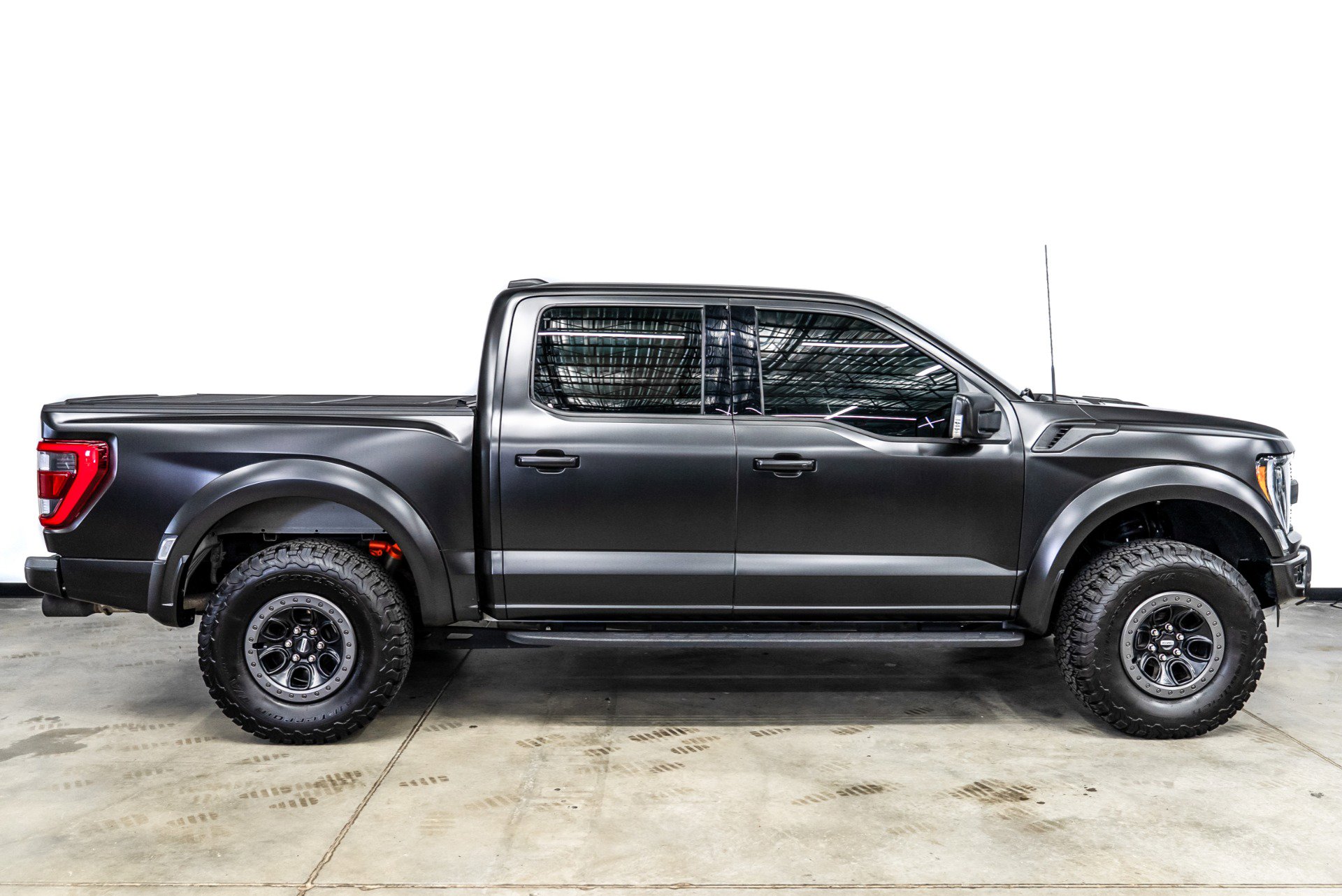 Used 2023 Ford F150 Raptor w/ Blue Interior Package image 44