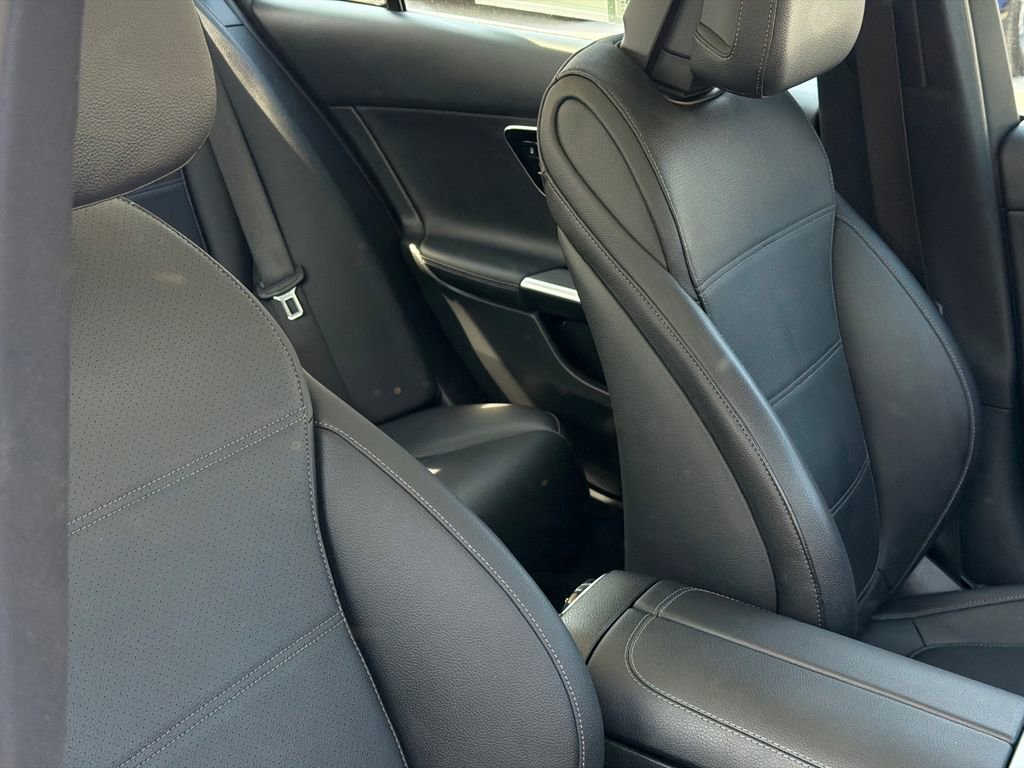 Used 2023 Mercedes-Benz C 300 4MATIC Sedan image 10