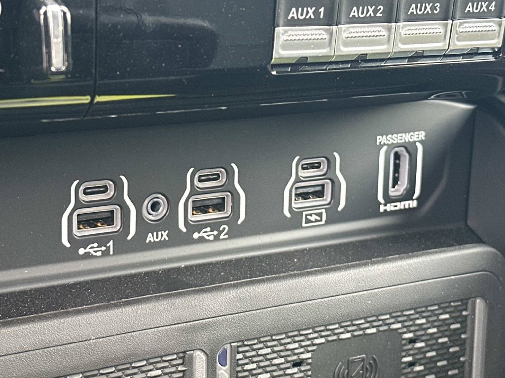 New 2026 RAM 3500 Limited AWD/4WD image 23