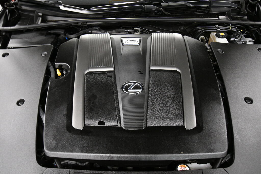 Used 2019 Lexus LS 500 AWD w/ Accessory Package (Z2) image 35