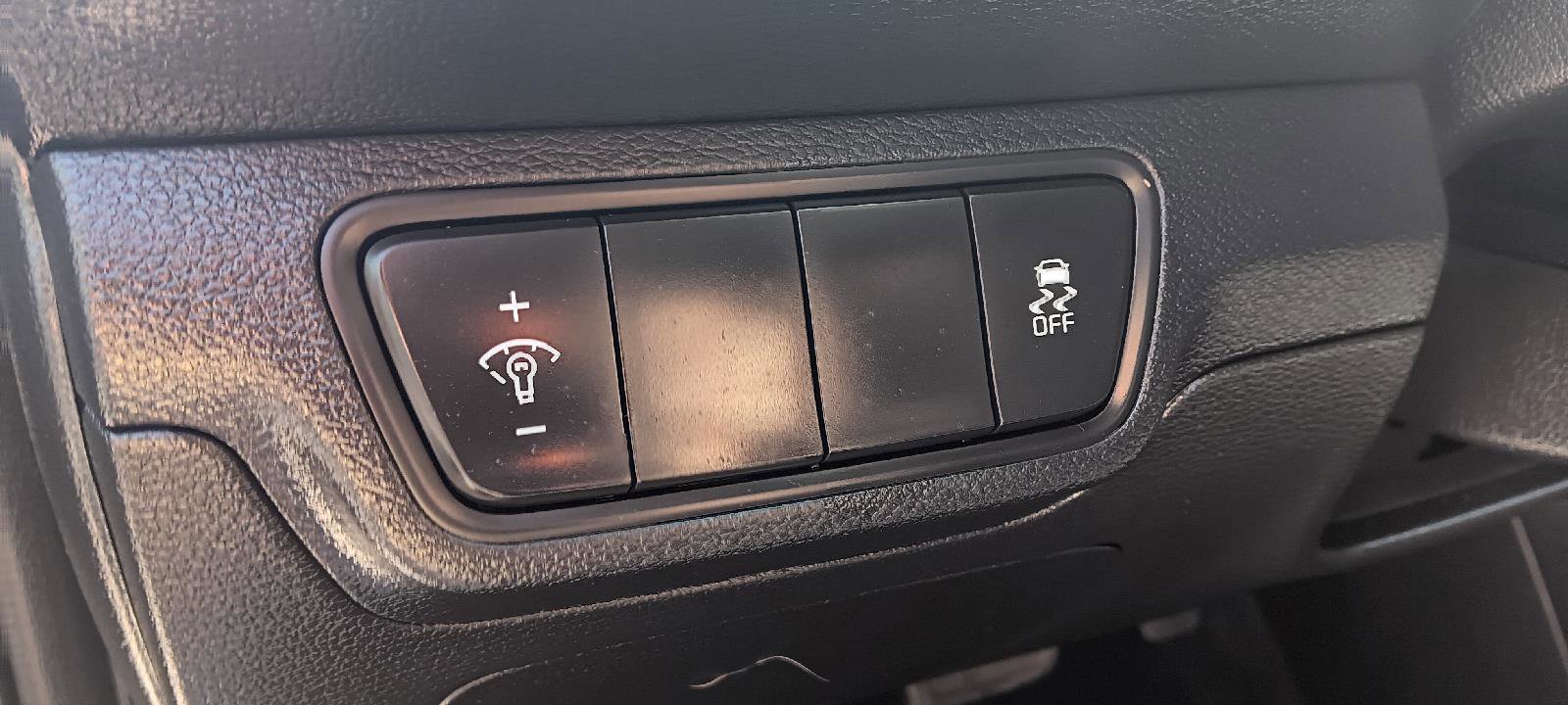 Used 2022 Kia Forte LXS image 9