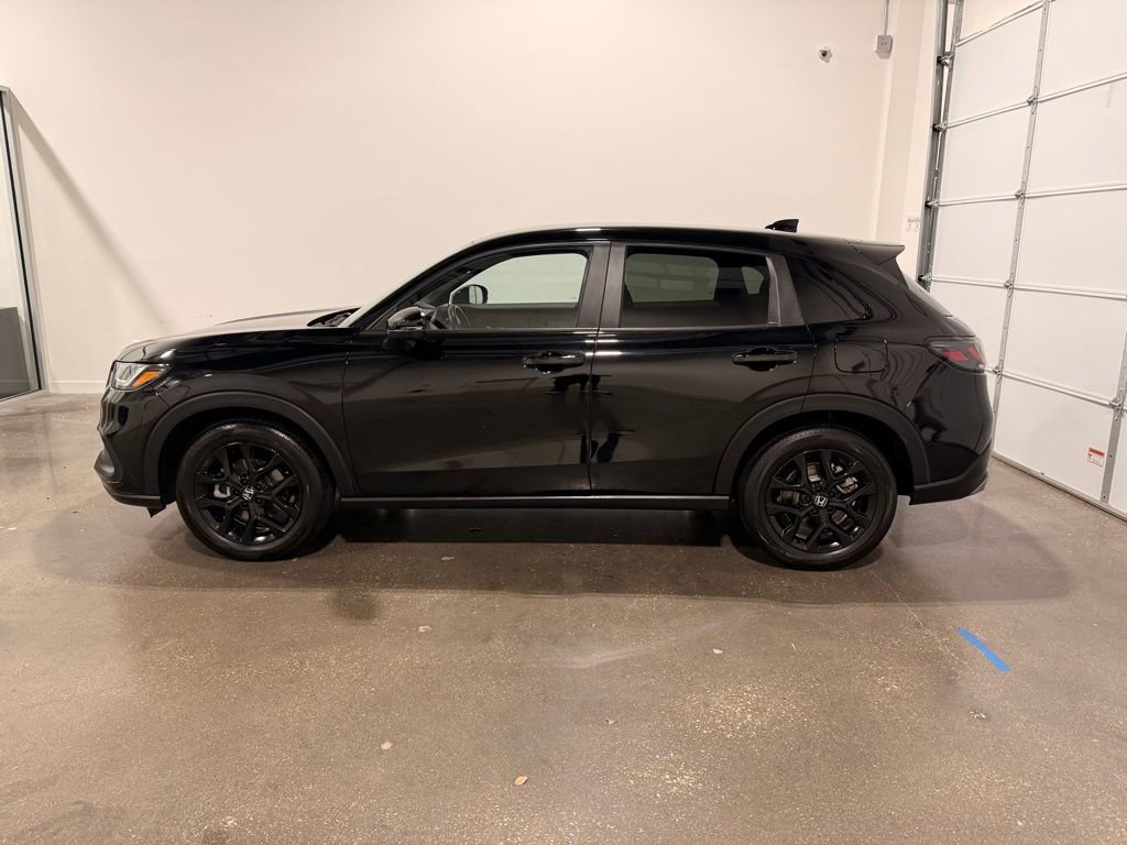 Used 2025 Honda HR-V Sport image 8