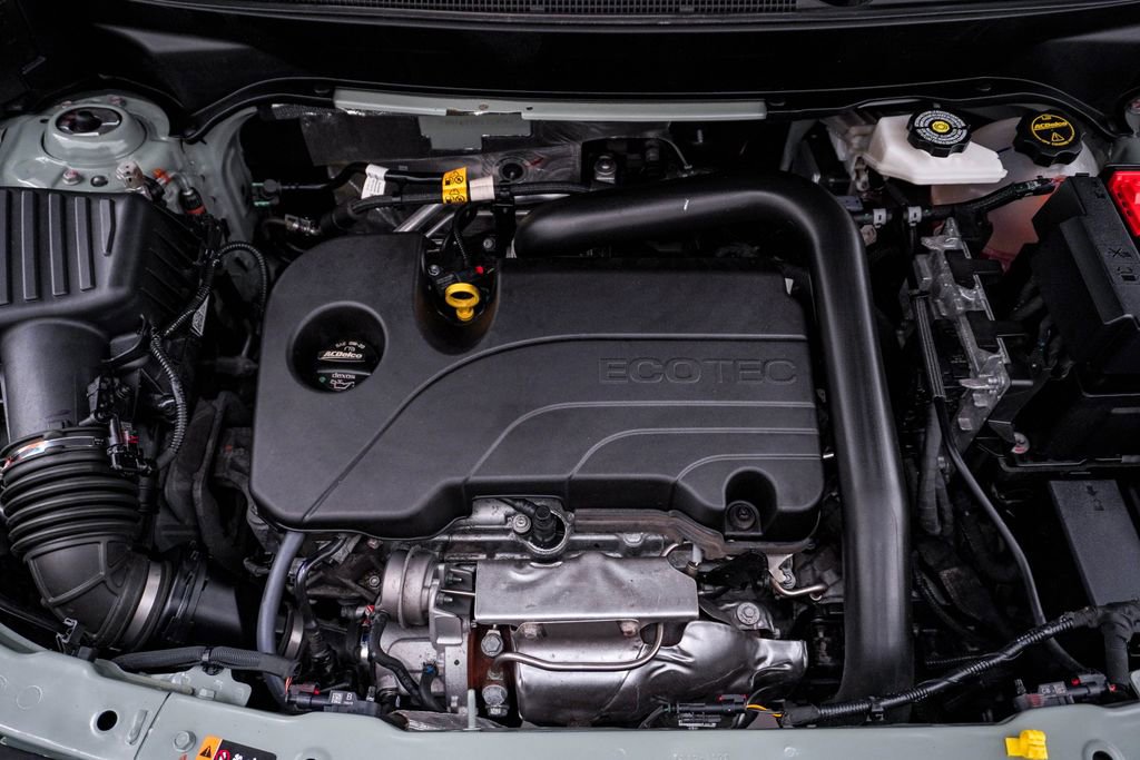 Used 2025 Chevrolet Equinox LT w/ Safety and Technology Package FWD image 27